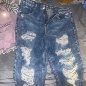 Very nice mom Jean, lots of rips, very stretchy